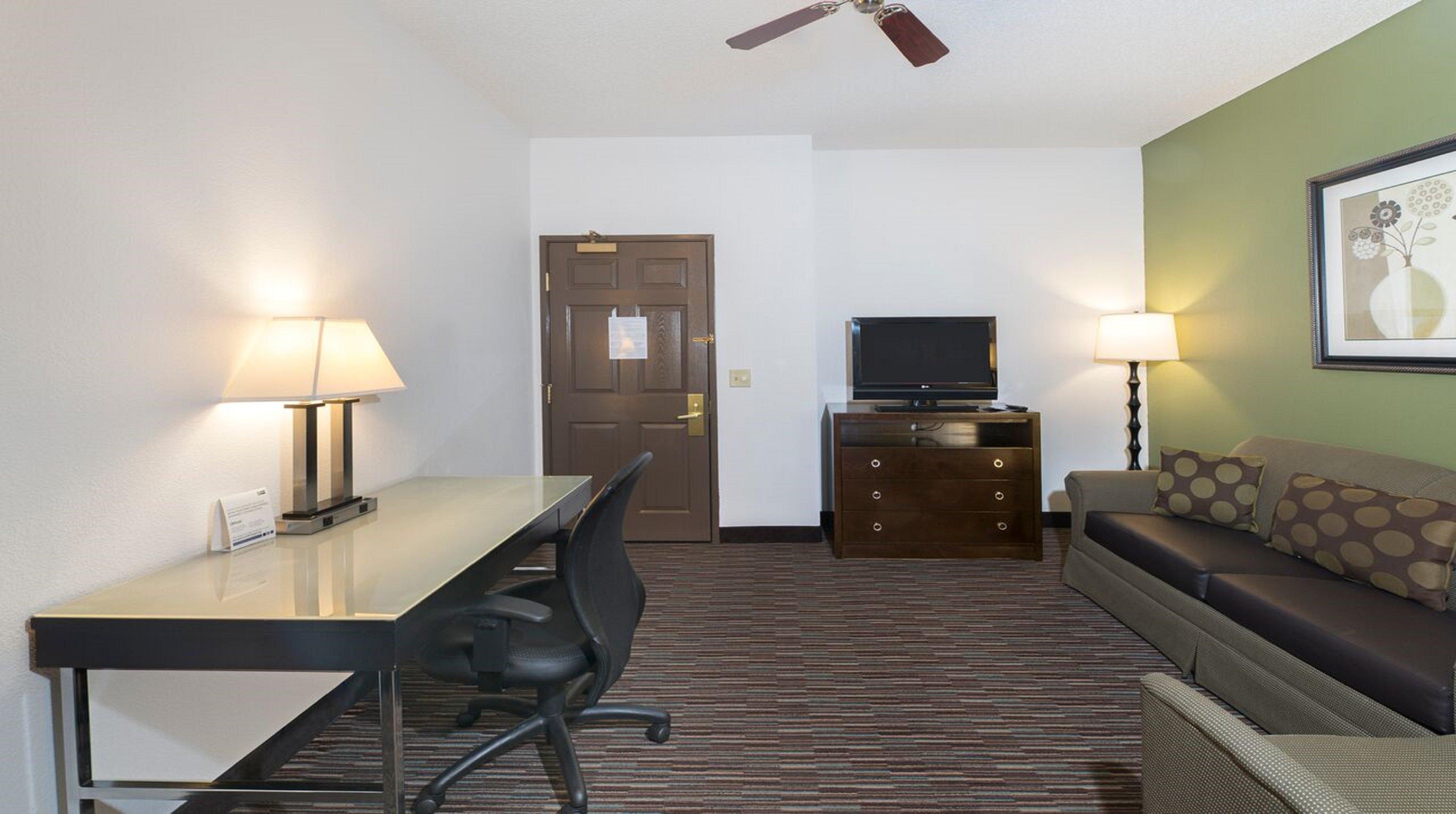 Holiday Inn Express & Suites Chicago-Deerfield Lincolnshire By Ihg Riverwoods Экстерьер фото